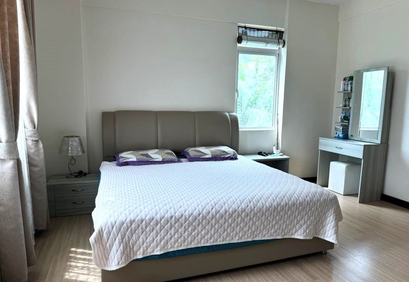 Bayshore Condominium