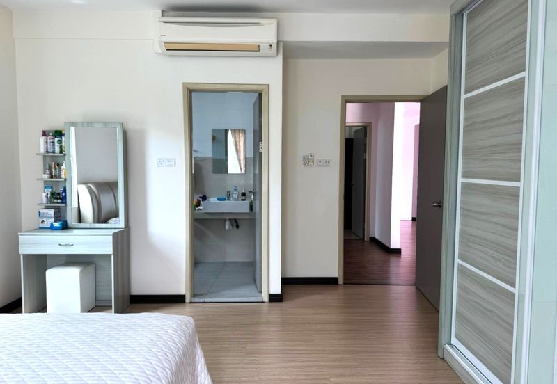 Bayshore Condominium