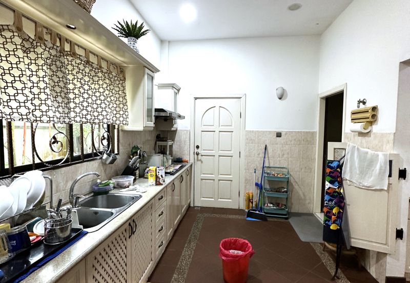 Seksyen 8, Kota Damansara