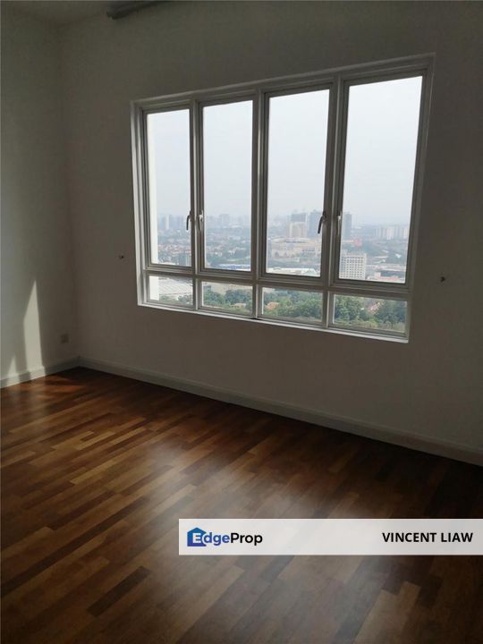 Surian Residences, Corner Unit, Selangor, Mutiara Damansara