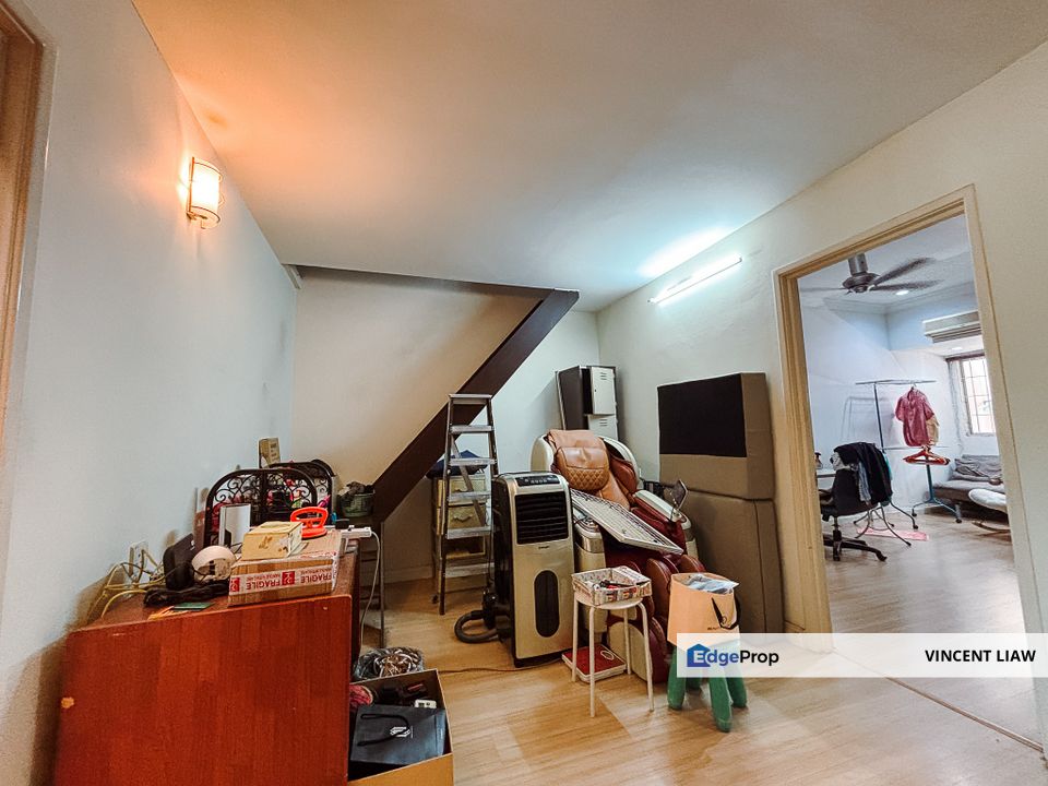 Seri Utama, KD - Renovated & Extended Unit, Selangor, Kota Damansara