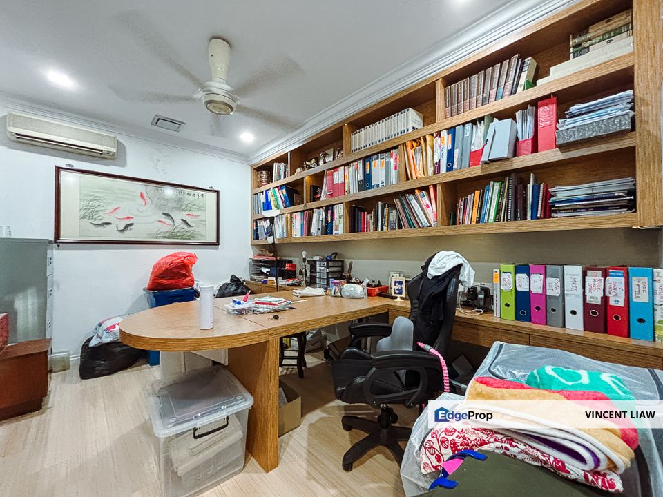 Seri Utama, KD - Renovated & Extended Unit, Selangor, Kota Damansara