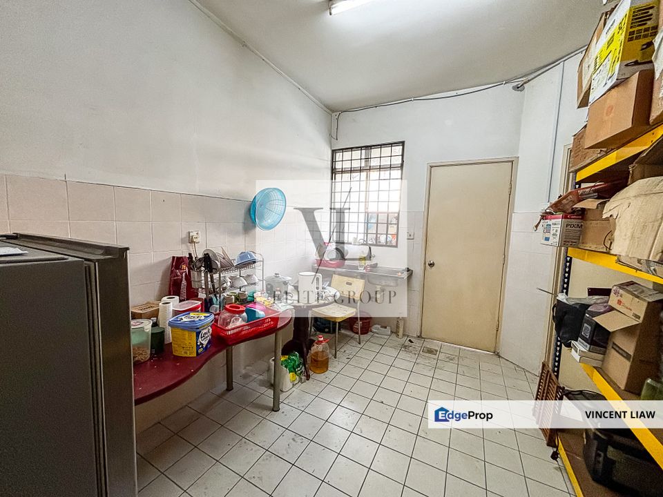 Section 5, End Lot Terraced House, Selangor, Kota Damansara