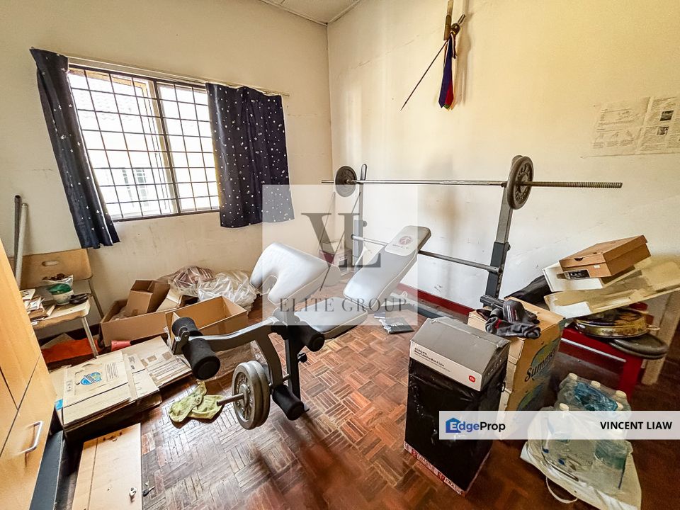 Section 5, End Lot Terraced House, Selangor, Kota Damansara