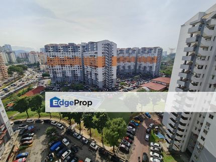 Easy access to LRT and restaurant, Kuala Lumpur, Cheras