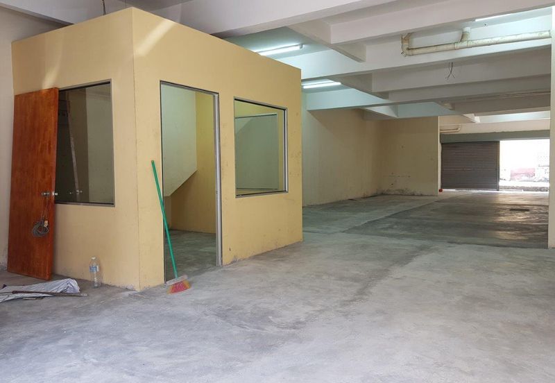 Tenanted Shop at Taman Orkid for Sale