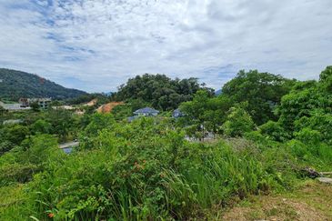 Bungalow Land Gate Guarded Facing Genting Highlands and Corner Unit