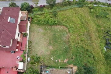 Bungalow Land Gate Guarded Facing Genting Highlands and Corner Unit