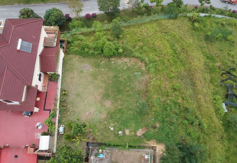 Bungalow Land Gate Guarded Facing Genting Highlands and Corner Unit