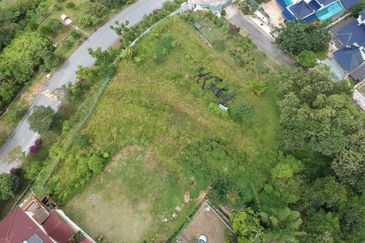 Bungalow Land Gate Guarded Facing Genting Highlands and Corner Unit