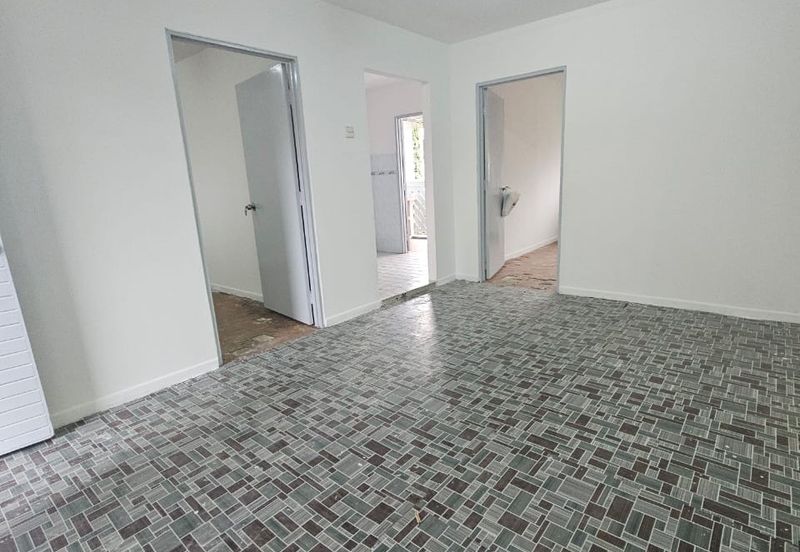 Flat at Bandar Baru Sentul near to LRT station 