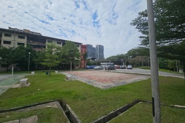 Flat at Bandar Baru Sentul near to LRT station 