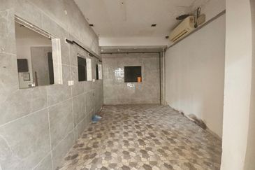 Corner Shoplot on Ground Floor at Tropics Shopping Center