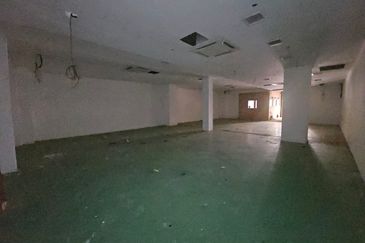 Corner Shoplot on Ground Floor at Tropics Shopping Center