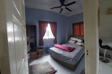 Jalan Suasana, Bandar Tun Hussein Onn