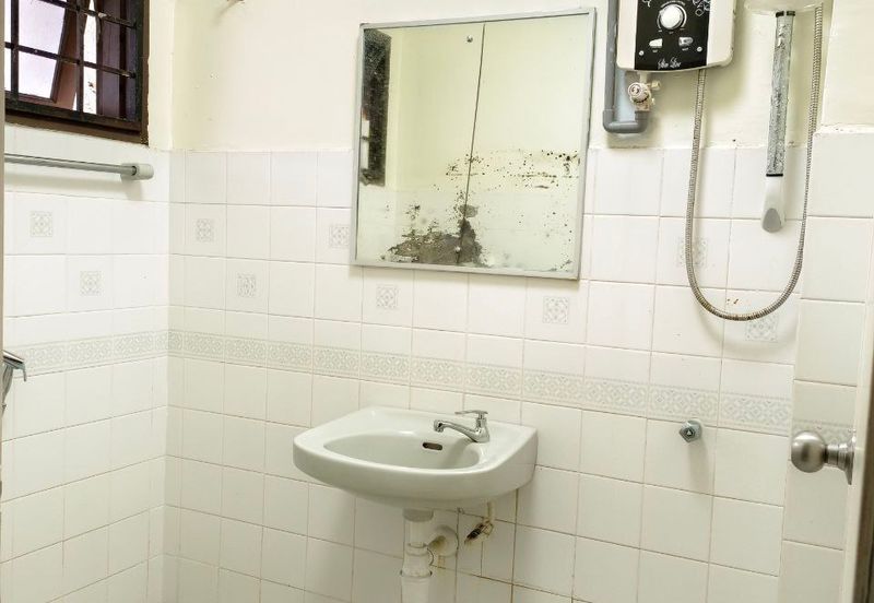 Jalan Suasana, Bandar Tun Hussein Onn