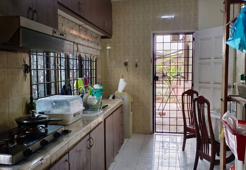 Jalan Suasana, Bandar Tun Hussein Onn