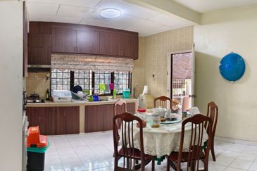 Jalan Suasana, Bandar Tun Hussein Onn