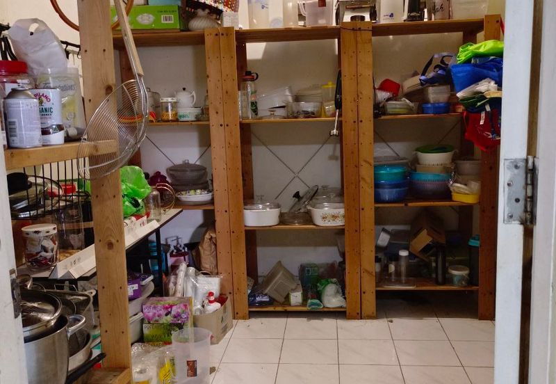 Jalan Suasana, Bandar Tun Hussein Onn