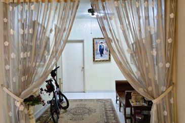 Jalan Suasana, Bandar Tun Hussein Onn