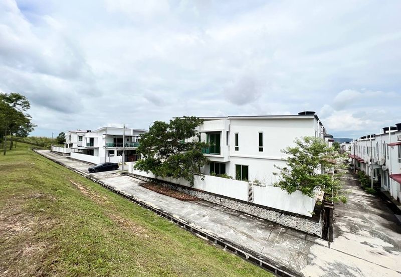 HIJAYU 3A @ BANDAR SRI SENDAYAN