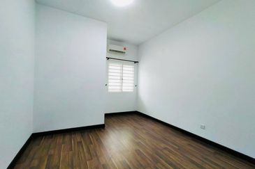 NILAI IMPIAN (LAMAN AZALEA)