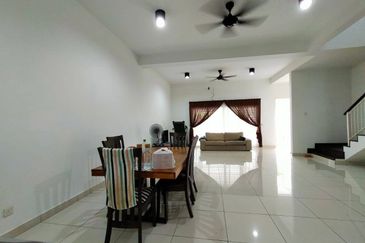 NILAI IMPIAN (LAMAN AZALEA)