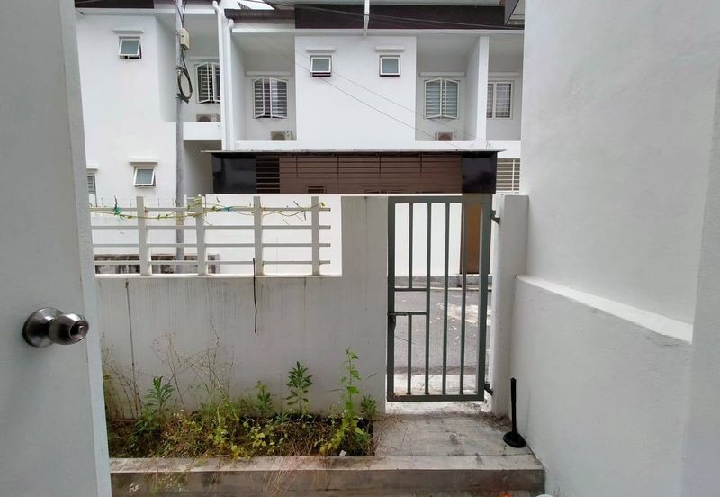 NILAI IMPIAN (LAMAN AZALEA)