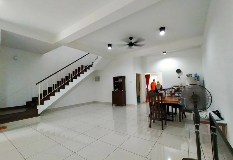 NILAI IMPIAN (LAMAN AZALEA)