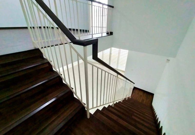 NILAI IMPIAN (LAMAN AZALEA)