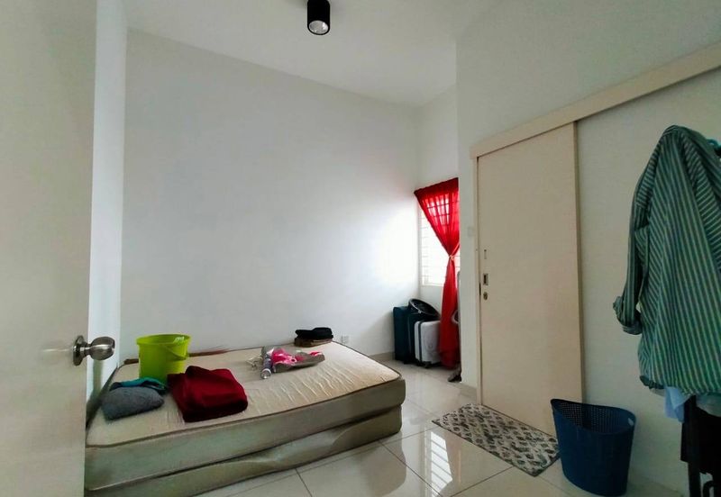 NILAI IMPIAN (LAMAN AZALEA)