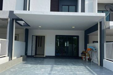 Laman Delfina @ Nilai Impian