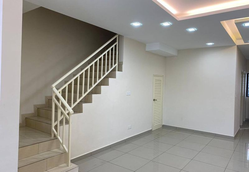 Laman Delfina @ Nilai Impian