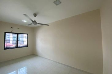 Laman Delfina @ Nilai Impian