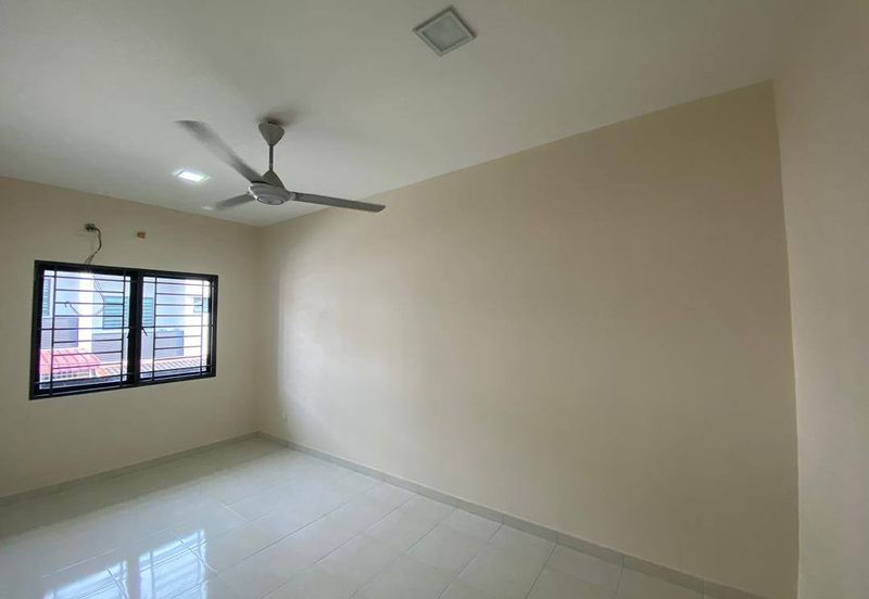 Laman Delfina @ Nilai Impian