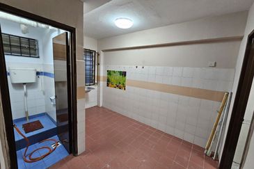 Pangsapuri Putra Damai