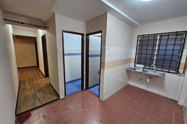 Pangsapuri Putra Damai