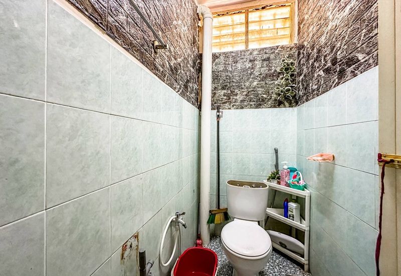 Lorong Gugusan Alam 7/15