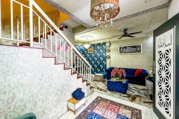 Lorong Gugusan Alam 7/15