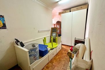 FULL LOAN RENOVATED  Apartment Tasik Heights Bandar Tasik Selatan Cheras Kuala Lumpur FOR SALE