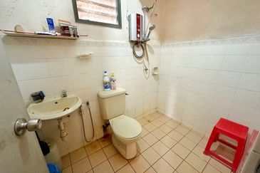 FULL LOAN RENOVATED  Apartment Tasik Heights Bandar Tasik Selatan Cheras Kuala Lumpur FOR SALE