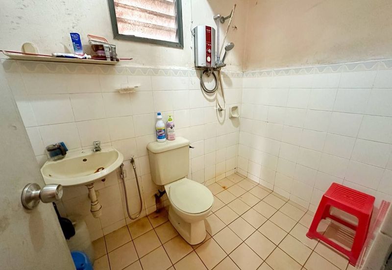 FULL LOAN RENOVATED  Apartment Tasik Heights Bandar Tasik Selatan Cheras Kuala Lumpur FOR SALE