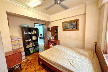 FULL LOAN RENOVATED  Apartment Tasik Heights Bandar Tasik Selatan Cheras Kuala Lumpur FOR SALE