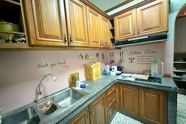 FULL LOAN RENOVATED  Apartment Tasik Heights Bandar Tasik Selatan Cheras Kuala Lumpur FOR SALE