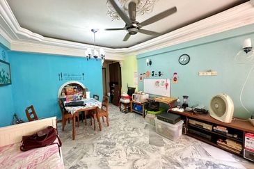 FULL LOAN RENOVATED  Apartment Tasik Heights Bandar Tasik Selatan Cheras Kuala Lumpur FOR SALE