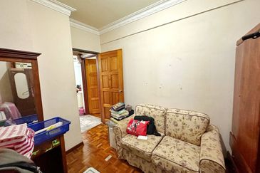 FULL LOAN RENOVATED  Apartment Tasik Heights Bandar Tasik Selatan Cheras Kuala Lumpur FOR SALE