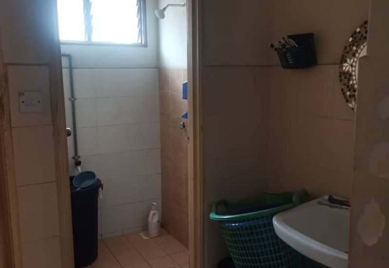 Jalan Kebun Nenas 1A/KS7