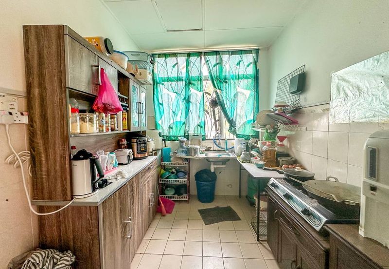 HUGE LAND CORNER LOT Double Storey Semi Detached Cluster Jalan Alam Suria Puncak Alam FOR SALE