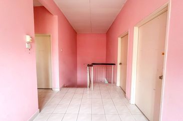 HUGE LAND CORNER LOT Double Storey Semi Detached Cluster Jalan Alam Suria Puncak Alam FOR SALE