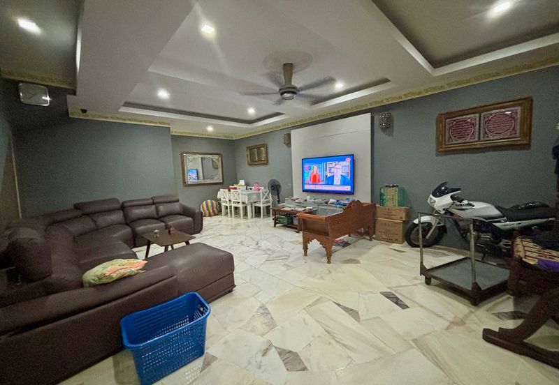 Taman Saujana Puchong